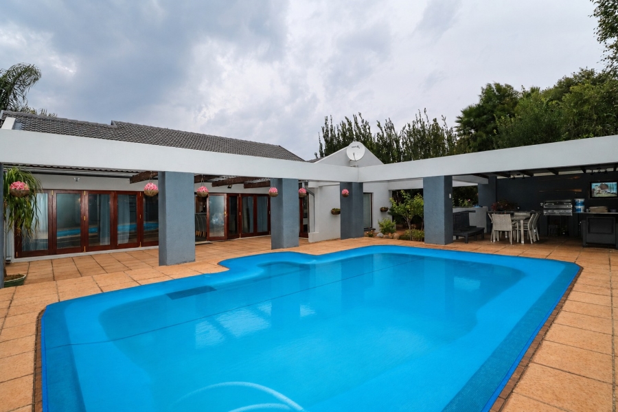 3 Bedroom Property for Sale in Flamwood North West